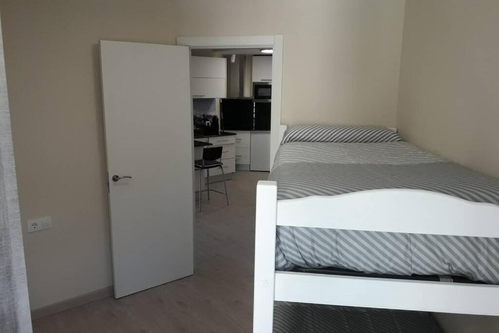Nuevo y acogedor apto en Vielha-Betrén. Con Garaje Appartamento Esterno foto